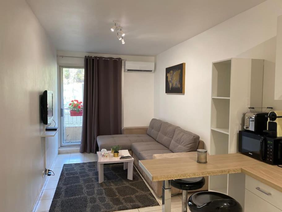 Logement Proche De La Plage نيس المظهر الخارجي الصورة